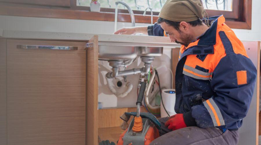Professional septic pumping service in Waelder, TX